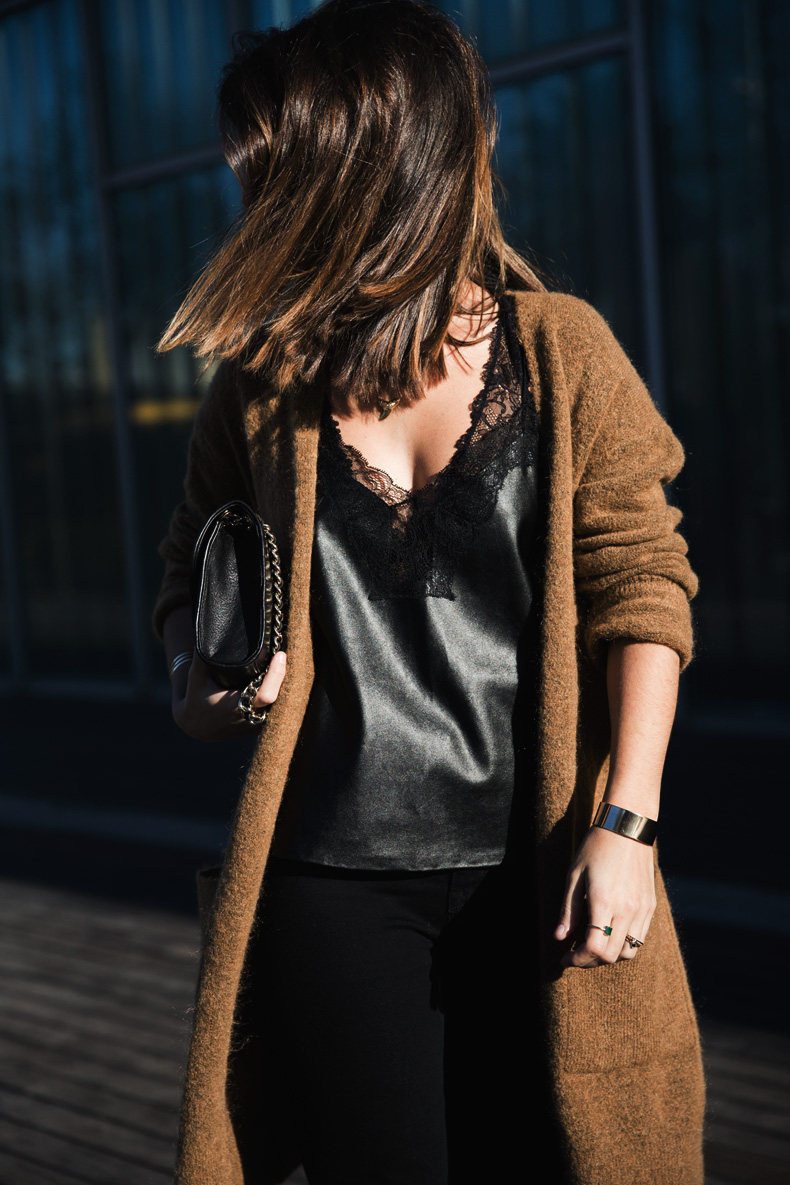 Maxi_Cardigan-Lace_Leather_Top-Bucklets_Shoes-Skinny_Jeans-Outfit-Street_Style-2